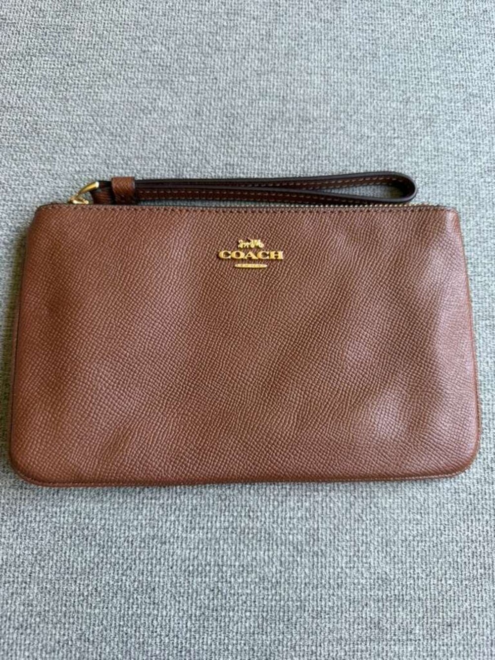 Coach Small Brown Leather Wristlet Zip Around Wallet Pebbled